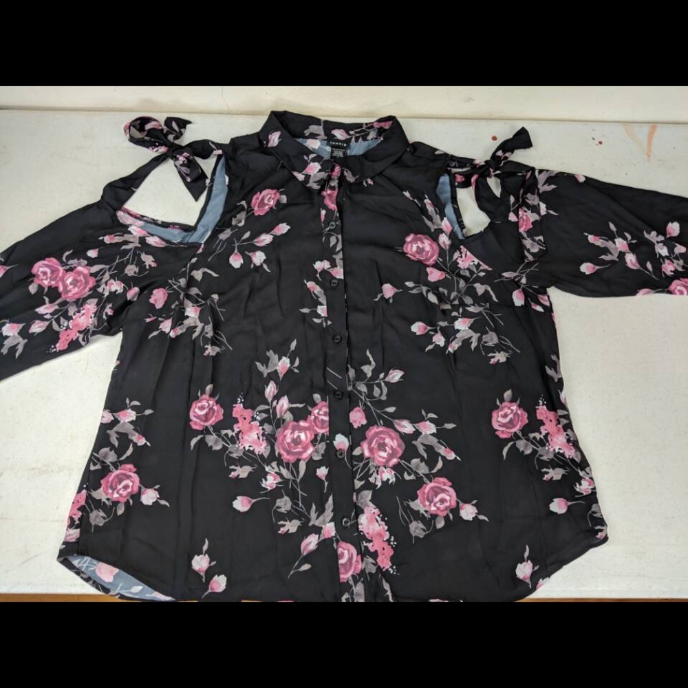 Women’s Blouse